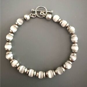 Sterling Silver White Tiger Eye Toggle Bracelet 
SO PRETTY Vintage